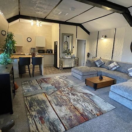 The Coach House At The Bull Inn Milton Keynes Eksteriør billede