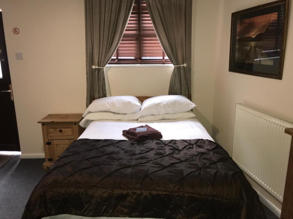 The Coach House At The Bull Inn Milton Keynes Eksteriør billede