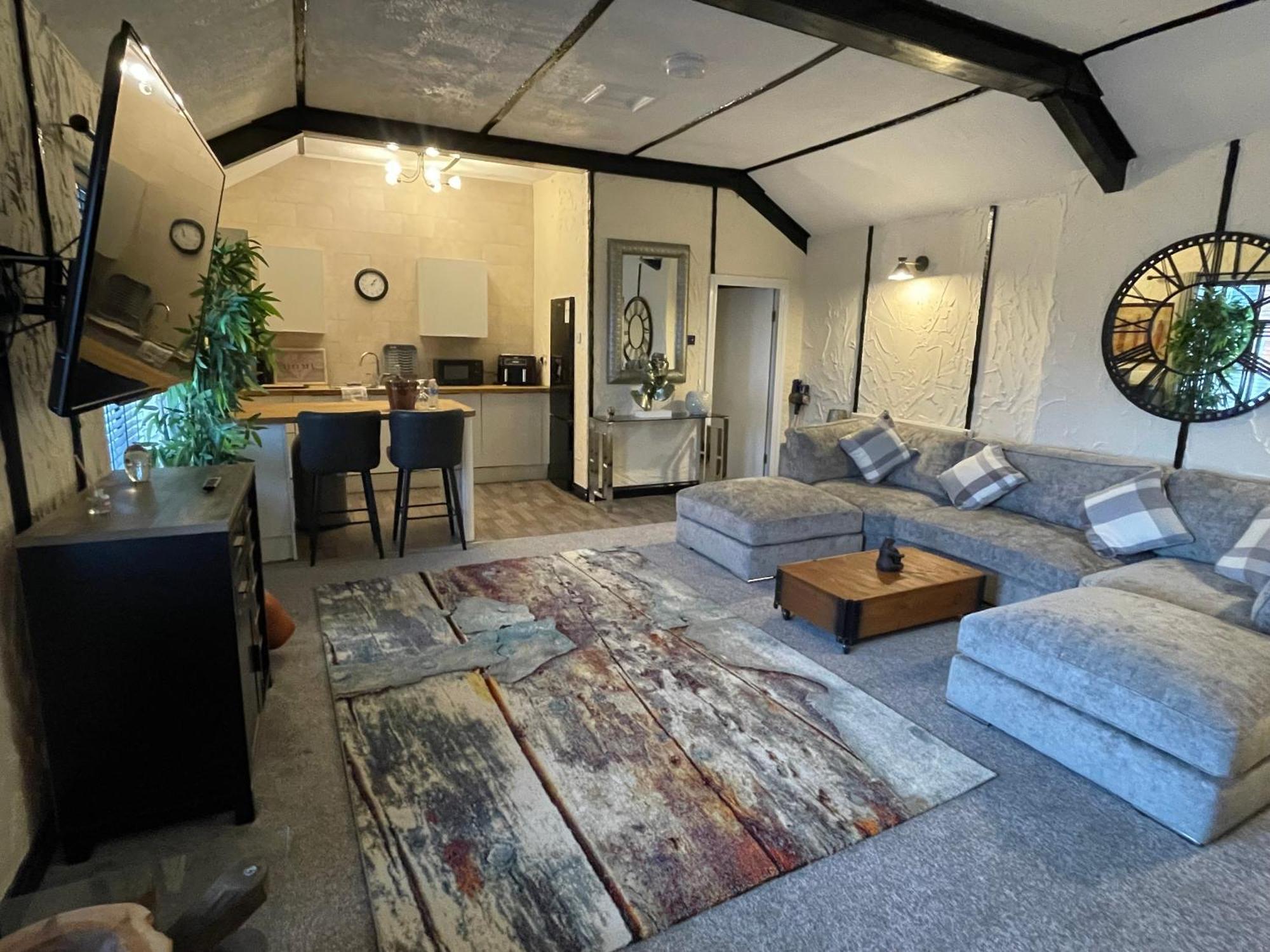 The Coach House At The Bull Inn Milton Keynes Eksteriør billede